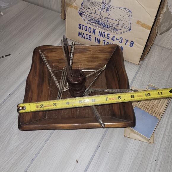 Vtg Hand Painted Wood Nut Bowl Shell Cracking Tools Holiday Design Christmas - Picture 6 of 10